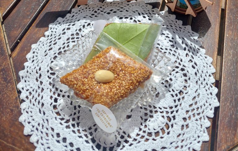 "THE SWEETS" — photo 3